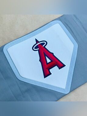 PB Teen .• MLB Anaheim Angels Baseball Patch Standard Pillowcase Sham